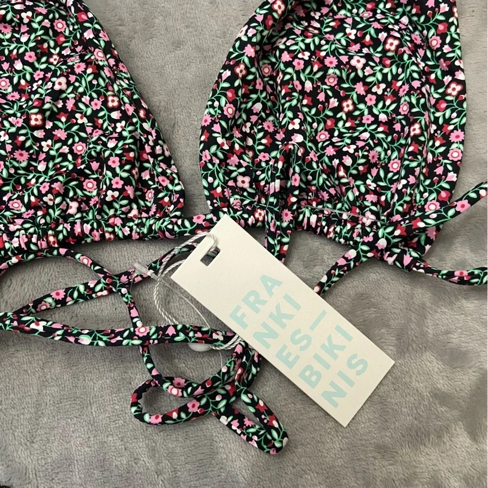 New! Frankie’s Bikinis Kealy triangle bikini top summer nights floral 4661